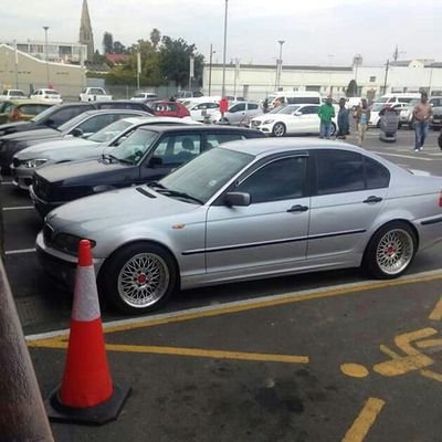 vstleigh87's profile picture. 