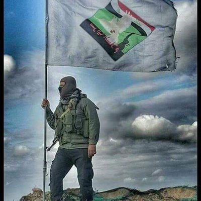 لا فائده لقبلة ٳعتذار ؏ــلۍ جبين ميت فارق الحياة ..
ٳستلطفوا بعضكم البعض وانتم احياء ..
امسح الاخطاء لتستمر الاخوه ولا تمسح الاخوه من اجل الاخطاء....
موالي