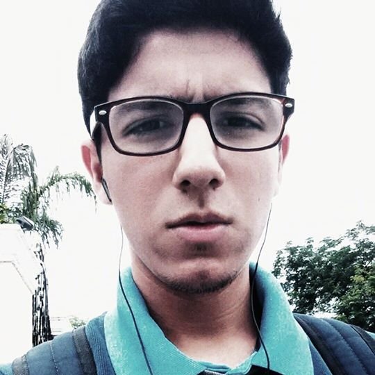Yo no soy nada solo yo, Yo soy Yo, uno elige quedarse donde quiere, uno construye su propio mundo..