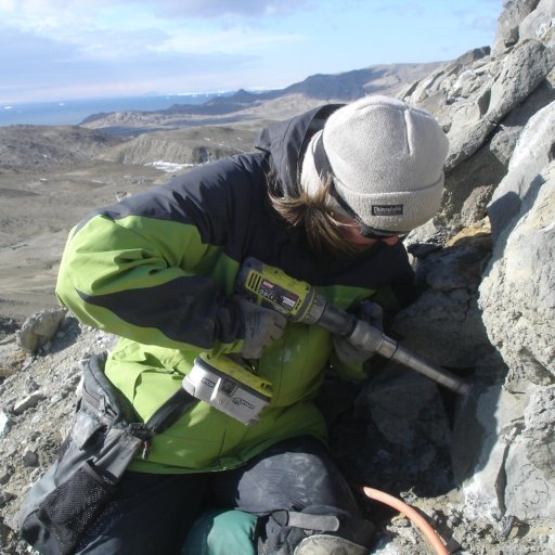 Geologist, working on Paleomagnetism at @CCiTUB and @Geo3Bcn_CSIC