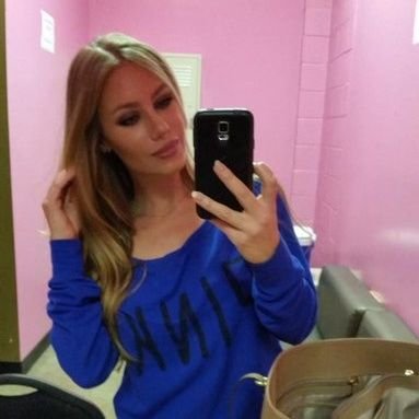 Claralizzy4's profile picture. 