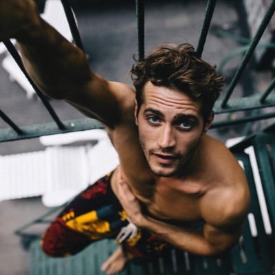 MakesYouEarnIt's profile picture. Power is the ultimate aphrodisiac. #RP #Dominant 18+ ONLY. Showing @CharmedFromAsh a whole new world.