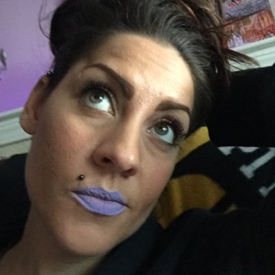Worship Leader, Friend, awesome, fur mom -----Lover of Jesus, Colombiana, barre & yoga lover, dj/kj, massage therapist & BossBabe!!