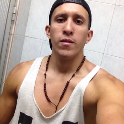 AndresJGarcia91's profile picture. Siempre con la mirada en alto . Si lo sueñas lo puedes cumplir .! #venezolano pa lante es pa allá