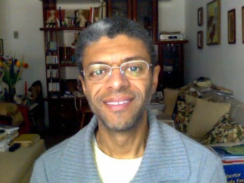 Regis13Oliveira's profile picture. Radialista. Comentarista futebol. Comunista

#ForaBol卐onaroGenocida 
#ForaMourãoRacistaeGenocida #ForaBragaNettoGolpista 
#LulaPresidente2022 ou semana que vem.