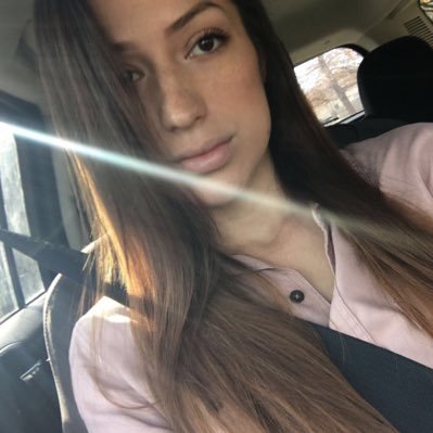 AudreyannaL's profile picture. wife. mother. ❤️