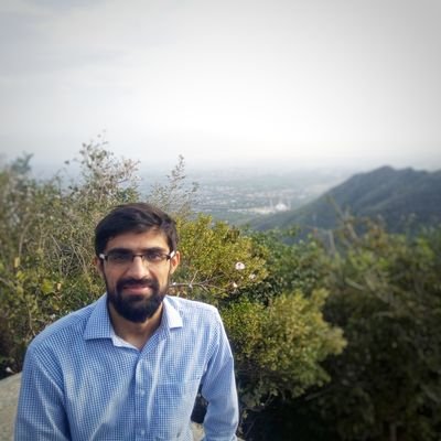 6naimat9's profile picture. Banker