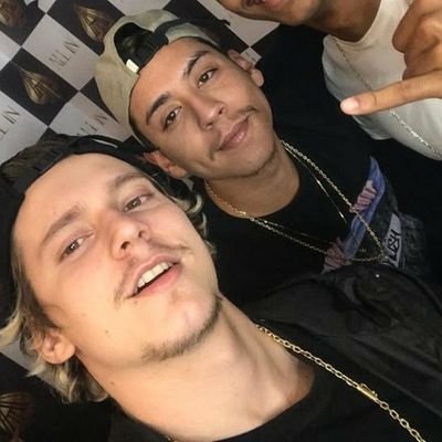tededicoclassA's profile picture. It's my end and my beginning ...💘
Eu que nem fumo te trago no peito 💘
 
@classaoficial ❣
1/3