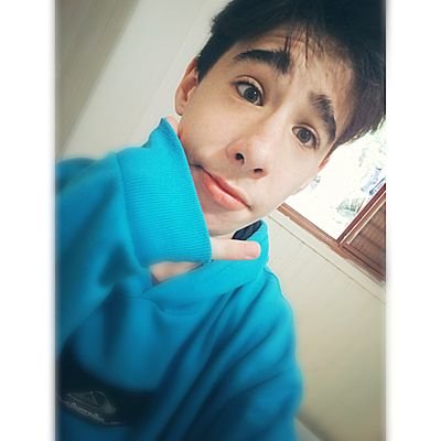 　Sou Akele Que Podee Te Fazeer Feliiz E Jamaiiis Te Fazer Sofreer❤ |
14 | Baixinho😝 | GREMISTAAH 💙 | Melhor SerieEe : Supernatural AAAH❤ |