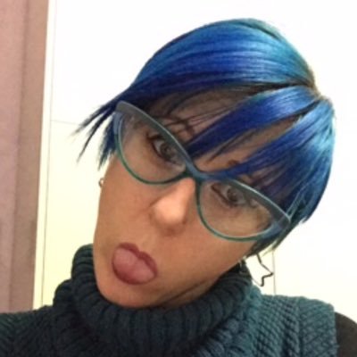 Insegnante di matematica e fisica. Appassionata di digitale e di formazione.