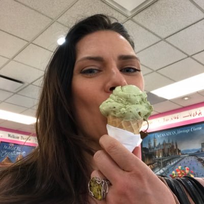 VDL_Photography's profile picture. actress, ex-model, photographer…1 part hoser, 4 parts french courtesan, 5 parts 90's clubkid