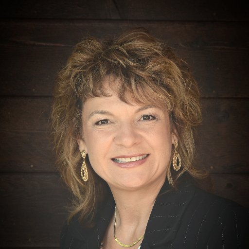 Lawyer/MBA helping consumers overcome complicated financial distress: bankruptcy, mortgage modifications, foreclosure, IRS, tax issues. Estate planning.