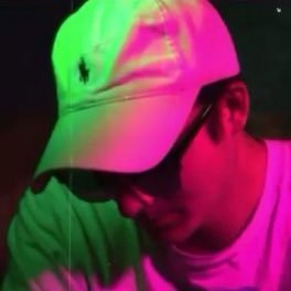 I'm nice or at least I try to be, I'm an aspiring actor, and I would like to make music in the near future. Insta: its_martin19