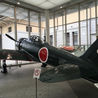 軍艦・飛行機最近は戦車(ＷＷ２までの日本軍)が大好き。 艦これ⚓️ガルパンはいいぞぉ〜。 艦これ ラバウル基地所属 嫁瑞鶴、大和、高雄、矢矧、漣、陸奥、足柄、阿武隈、朝潮、霞 一時期よりはマシだけどニコ厨 お馬さん🐎歴結構長め 言葉下手なのでリプよりファボ多め。