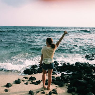 _callmetia_'s profile picture. hi. i like jesus, coffee, & dogs. ☺️🖤