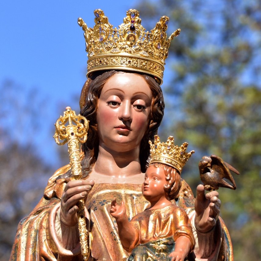 Twitter Oficial de la Parroquia de Santa María de la Victoria y de San Lázaro. Barrio de la Victoria. 
Málaga.      Teléfono 95 2252647