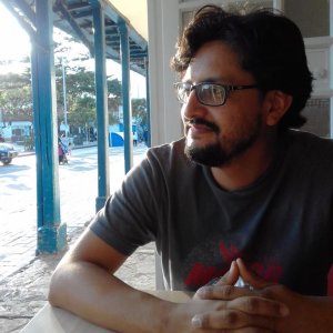 Ahora formándome en desarrollo de software. UI/UX, Frontend, JS, React.