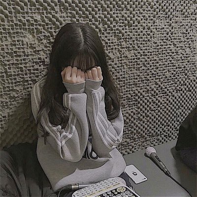 ___lo__fh's profile picture. 