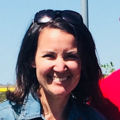 AnnaOwens0811's profile picture. A wife, a mother of 2 boys, a PE teacher, a friend, and a member of FiA -Ref