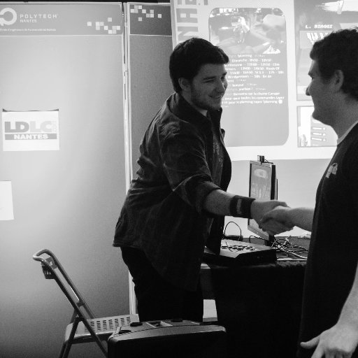 (Quentin) Libraire spé Comics (en sursis)
Co-créateur du Podcast L'arrière Boutique (Tombé au combat) et Shoot !