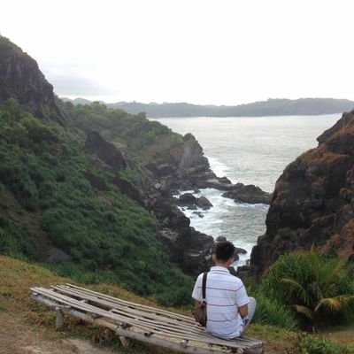 sometimes I laugh just to show that I was fine, even though my heart hurt. Contact Person: @BentengMania_FC | TumbIr: https://t.co/yT66AesyIm |