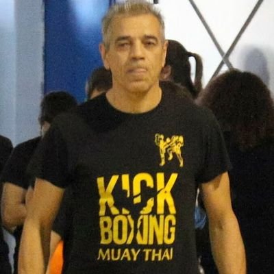 Treinos particulares / condição Física
Indoor /Outdoor
Fitness -FITBOXING
Kickboxing e Muay Thai
