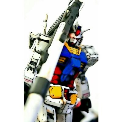 Gunpla boy is a modeler,costumizer and pinoy artist