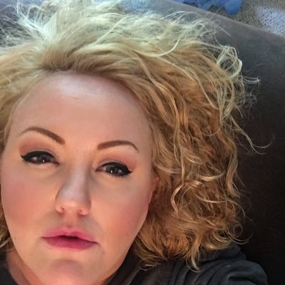 kettified's profile picture. who's this clown?