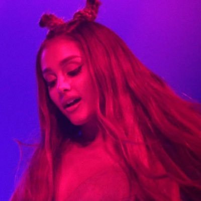 tbybritney's profile picture. off the wall outsold (fan account)