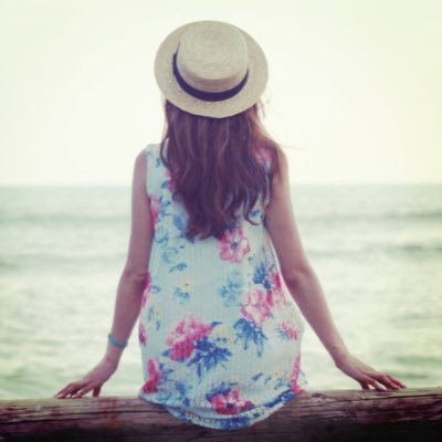 💋自由なlifestyle💋無料コンサル受付中🌈人生を変える提案を...💚💜💖英会話事業コンサル・web事業を中心に活動してます💫あなたの欲しい額に合わせてしっかりサポートさせていただきます🙌💓ビジネスのお問い合わせは公式LINE@→【@cgz8770q】まで😊