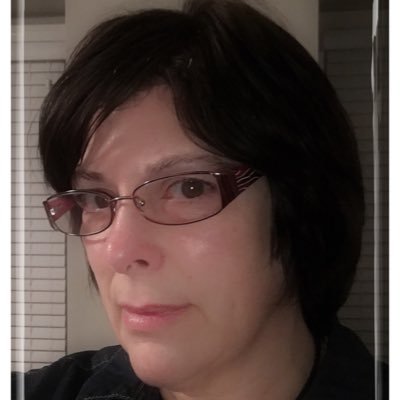 raineeg's profile picture. 