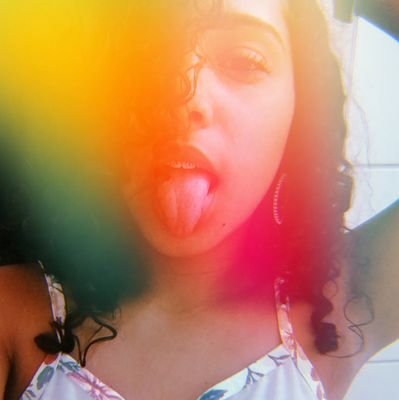 Há uma luz em algum lugar, que vai fazer seu sonho se realizar. É só você acreditar.
- 18 anos
- Anitter
-11/09/2016 😍🎉👌