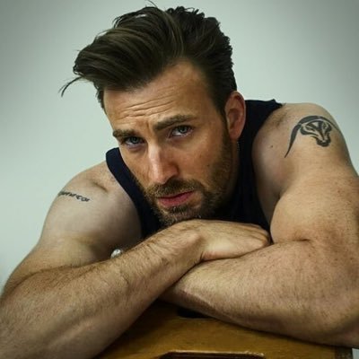 StaunchParagon's profile picture. Never mind your happiness; do your duty. With @HisScarletHeart, the two go hand in hand. #KeeperOfAScarletPrincess