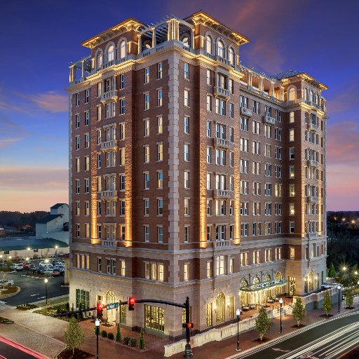 Modern, stylish hotel located in the heart of downtown Spartanburg. Level 10 by Rick Erwin’s on the rooftop.