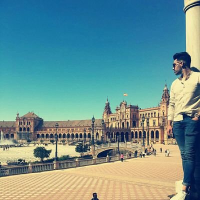 Caletrio96's profile picture. Actual jugador del Bar el Lagar futsal.  Entrenador en C.D San Fernando. Enamorado del Real Madrid. Noelia Sáez te quiero❤️