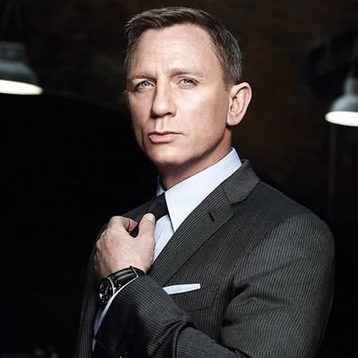 Welcome to my Official Twitter@DanielCraig