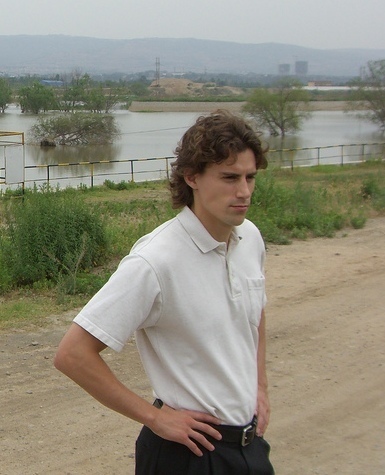 SnakeInChina's profile picture. 