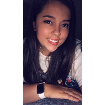 kmduran36's profile picture. 👠💄💁🏻