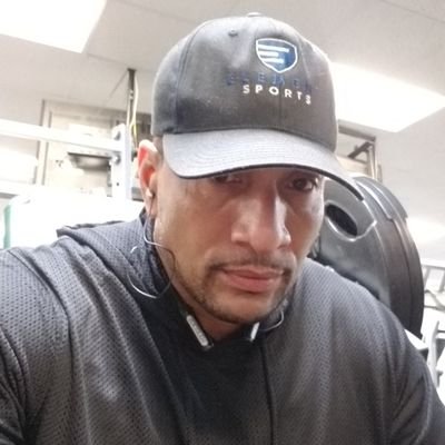 Hollywoo18's profile picture. 