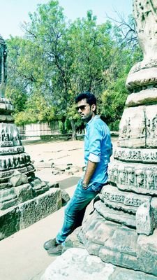 #🏗Civil engineer👷#📚Books lover#Music lover🎼#Love to play flute#I love singing🎤#Armanian#Love to painting🎨&sketching#
