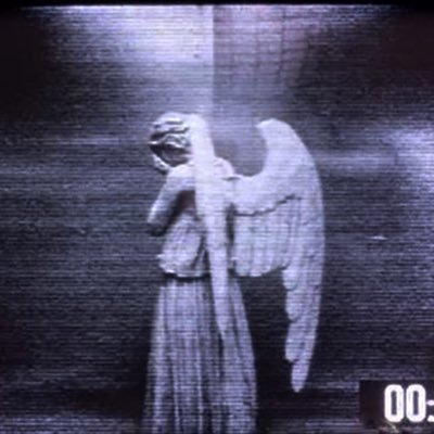 Don't blink...blink and you're dead. And remember...an image of a Weeping Angel can itself become a Weeping Angel 😱
