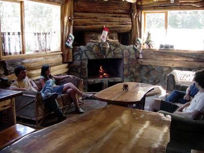 El mejor Albergue de Bariloche, calido y con inmejorable onda, todos los servisios