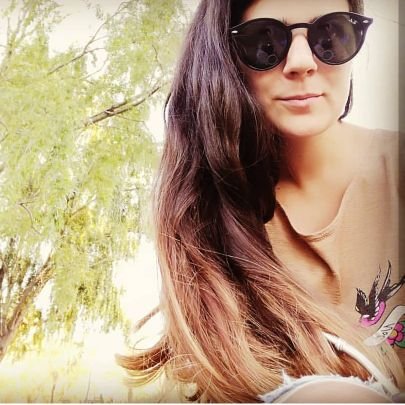 Carlaandreaa21's profile picture. Happiness it's only real when it shared