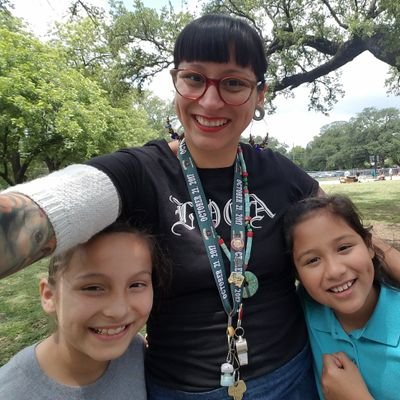 AbbieMata's profile picture. Nahuatlahtolli, 2×mom, maestra bilingüe, alternative sitter, grappler/fighter, Brain Upgrade Provider 🤙#thislittlelightofmine