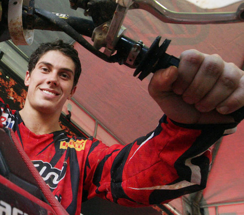 Piloto de motocross, da Equipe Honda.CAMPEAO ARENACROSS 2010 , CAMPEAO SUPERLIGA 2010 MX2