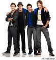 We are a group of tweet-ers dedicated to Big Time Rush! Our names are Caroline, Sarah Rose, and Sydney Kate!
