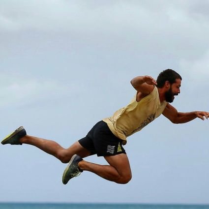 prdyhilmicem's profile picture. Yerçekimine tepki olarak doğdum. Uyumadığım zamanlarda uçuyorum •  Parody Account