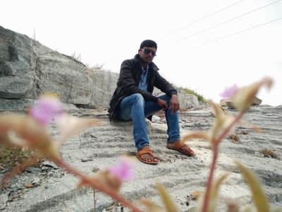 devarinti_reddy's profile picture. Happy