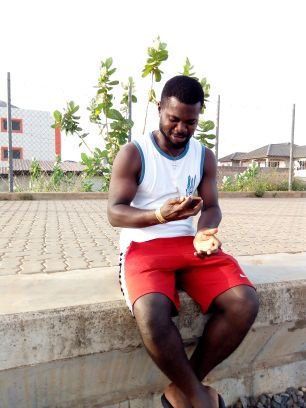 Am single, love to joke and have fun.