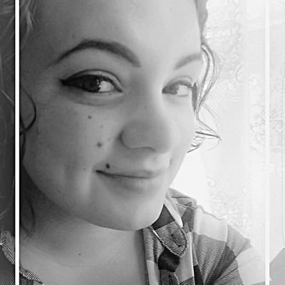 christi889789's profile picture. i like using hashtags cuz they look like waffles ####